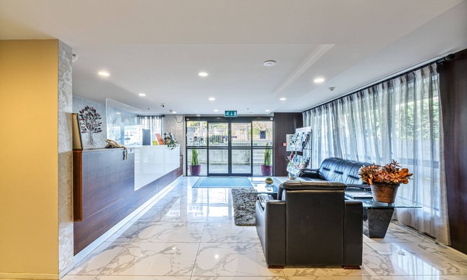 Epsom Hotel | Alexander Inn