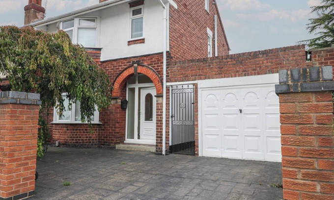 Skegby Cottage | ALEXANDRA RETREAT, with a garden in Sutton-In-Ashfield