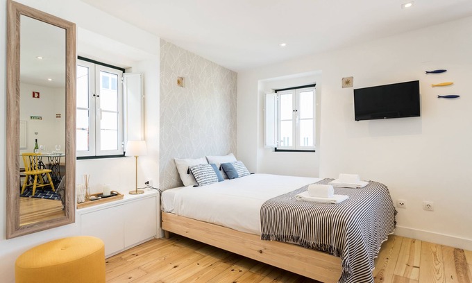 Santa Maria Maior Apartment | Alfama Loft Studio Loft Apartment w/River View - by LU Holidays