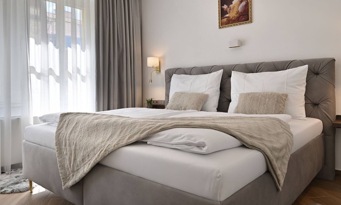 Mala Strana Apartment | Alfons Mucha (Two Double Bedroom Apartment)
