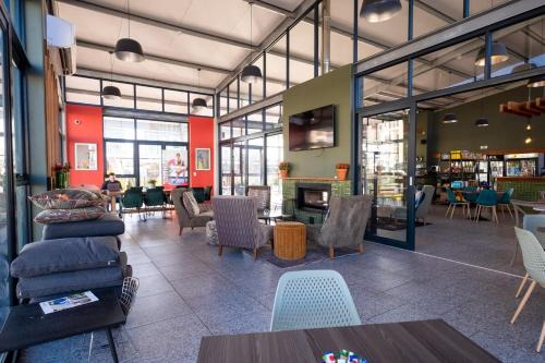 Cape Town Apartment | #AlimamaSpaces Manson's Fynbos Villa