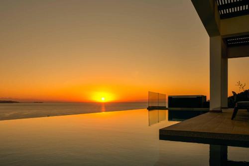 Marathias Villa | Alkyonides Plumage