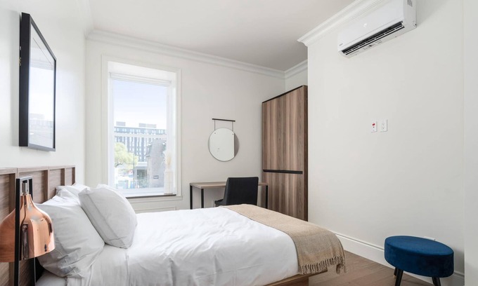Latin Quarter Apartment | All-in-one studio on Saint-Denis Street