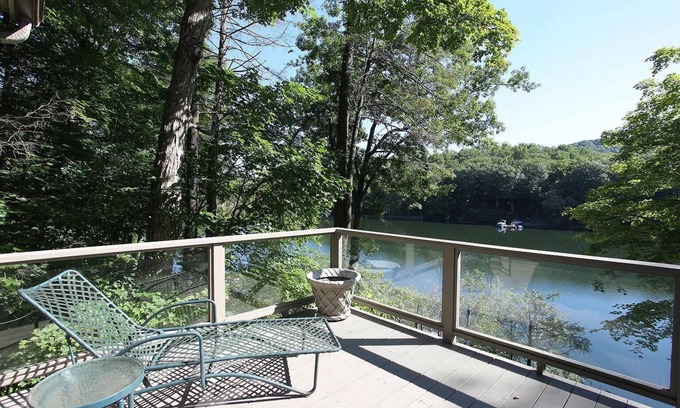 Sherman House | All-season Lakefront with Hot tub, Sauna, Firepits