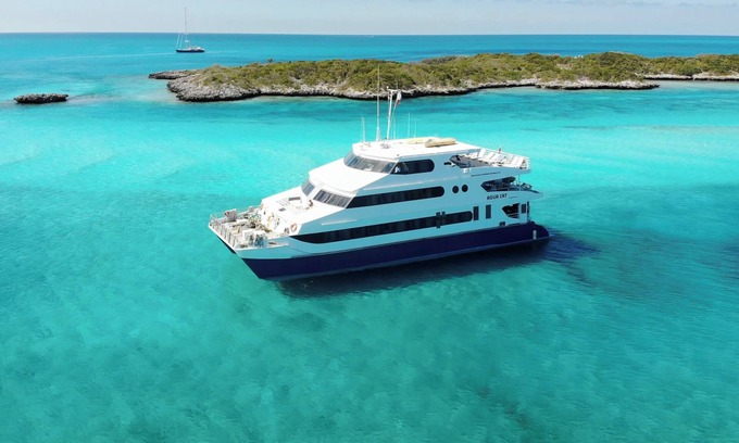 Paradise Island Boat Rental | ALL STAR AQUA CAT - Luxury Yacht in the Northern Exuma Cays & Eleuthera, Bahamas