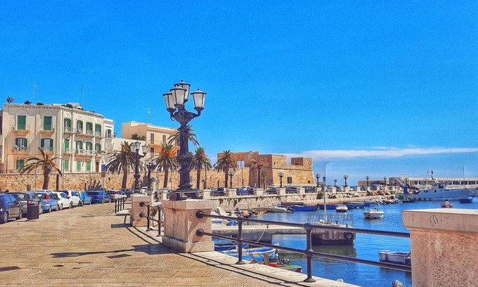 Municipio 4 House | Alla Villa In Bari City