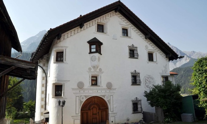 Engadin Scoul Apartment | Allegra and welcome to the Chasa Sager 5