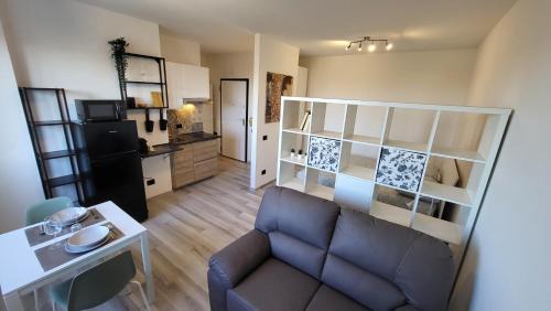 San Faustino-Madonnina-Quattroville Apartment | Alloggio sul parco