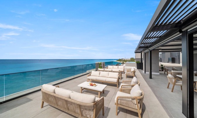 Brighton Villa | Allure 204 Summary: E