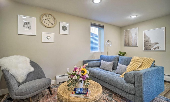 Turnagain Apartment | Alluring Anchorage Apt - Walk to Coastal Trl!