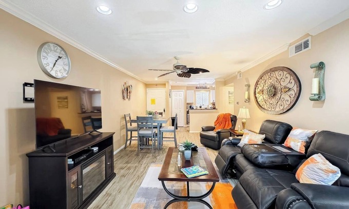 Walden on Lake Conroe Condo | Alluring Lakefront Condo - Perfect Getaway!
