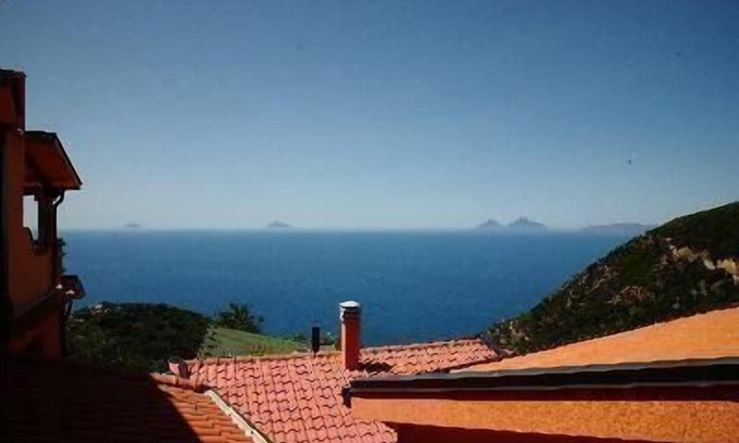 Santo Stefano Apartment | Almond Tree Apartment