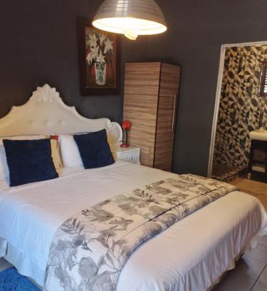 Waterkloof Glen Apartment | Aloha Menlyn Lodge Ensuite Rooms with shower all with own entrance and unlimited free WiFi
