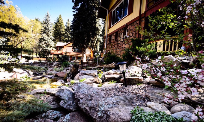 Evergreen Cabin | Alpen Way Chalet Mountain Lodge