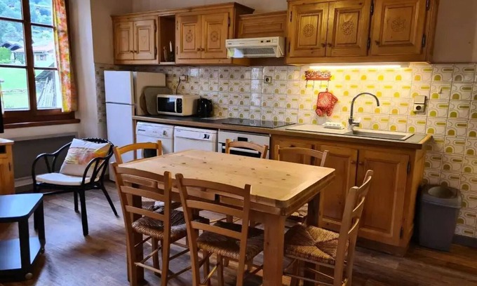 Morillon Villa | Alpine chalet - Village house near cable car