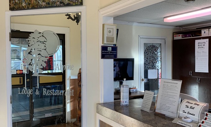 Grande Cache Hotel | Alpine Lodge Motel