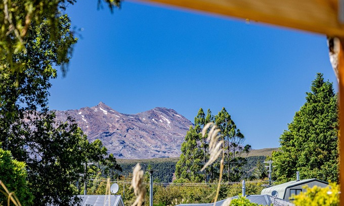 National Park Village House | Alpine Rest - National Park Holiday Home