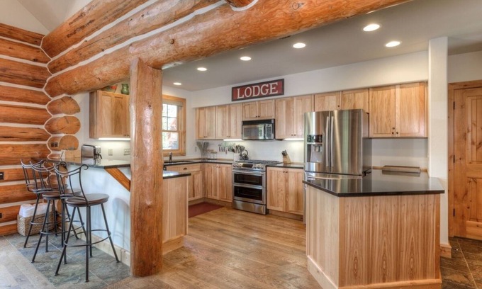 Powder Ridge House | Alpine Rosebud Ski in/out
