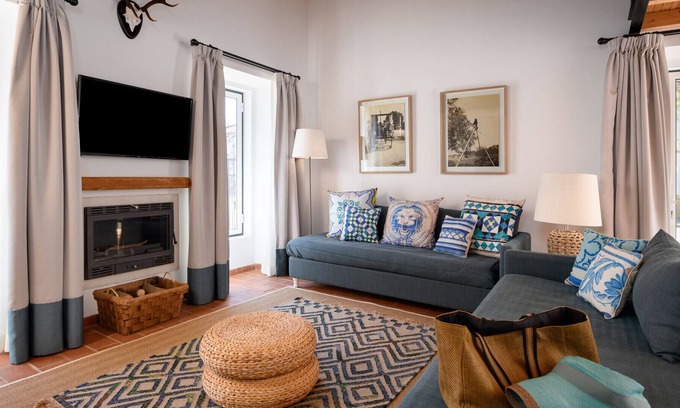 Donalda Villa | ALTIDO Modern cottage w/pool,daily clean&breakfast Quinta da Donalda Casa Daniel