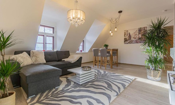 Cottbus Apartment | Altstadtapartment, 80 qm,2 Schlafzimmer,Parkplatz,Netflix