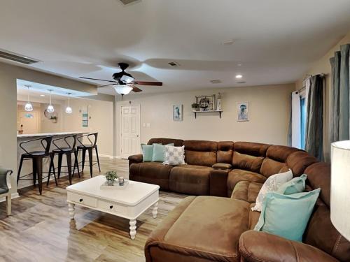 Galveston House | Always 5 Oclock