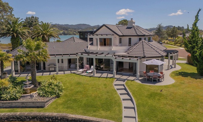 Pauanui House | Amalfi - Pauanui Holiday Home