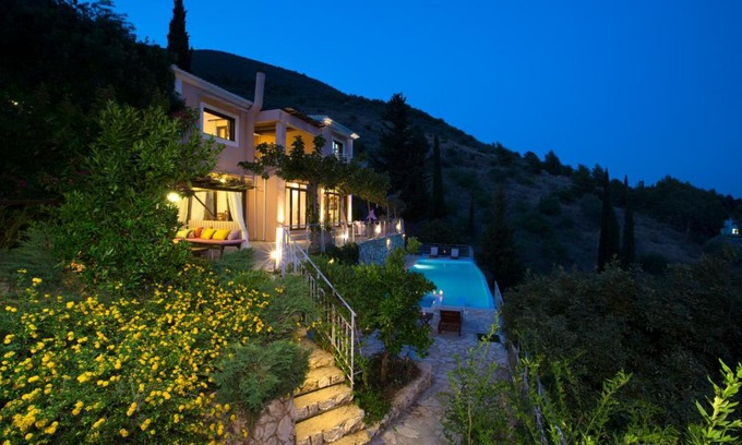Nidri House | Amalia Villas