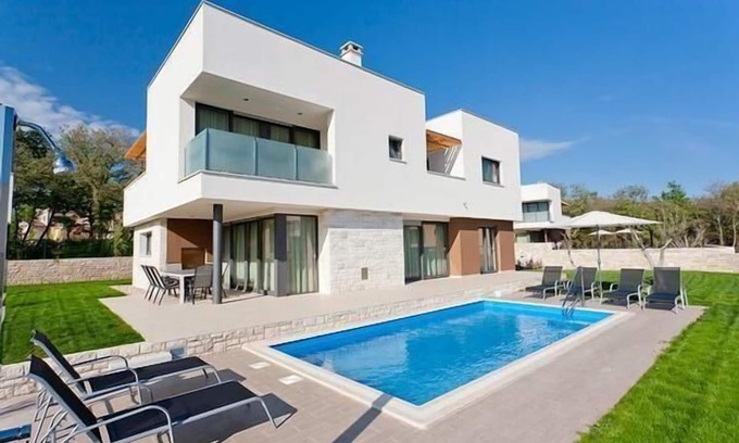 Karigador House | Amaris Villas