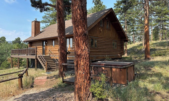 Red Feather Lakes Cabin | Amazing 3-bedroom cabin in Red Feather Lakes - Rustic Rendezvous