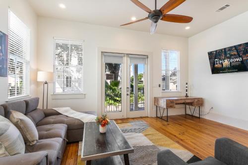 Faubourg Lafayette Apartment | Amazing 3BR Cottage off St Charles with Pool
