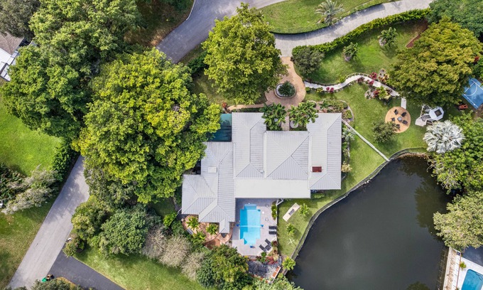 Davie Villa | Amazing 8BR w/Pool, Lake View&Tons of Amenities!