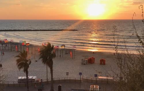 Netanya Apartment | Amazing apartment for 3 guests steps from the beach