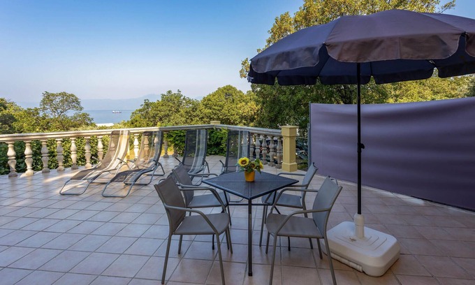 Zurkovo Apartment | Amazing apartment in Kostrena with WiFi