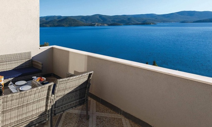 Komarna Apartment | Amazing apartment in Klek