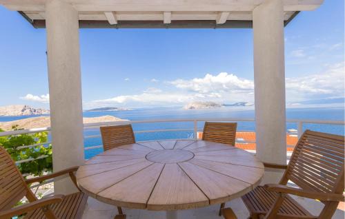 Lukovo Apartment | Amazing Apartment In Lukovo With Wifi