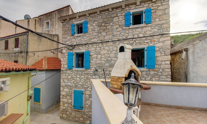 Susak Apartment | Amazing apartment in Susak with WiFi