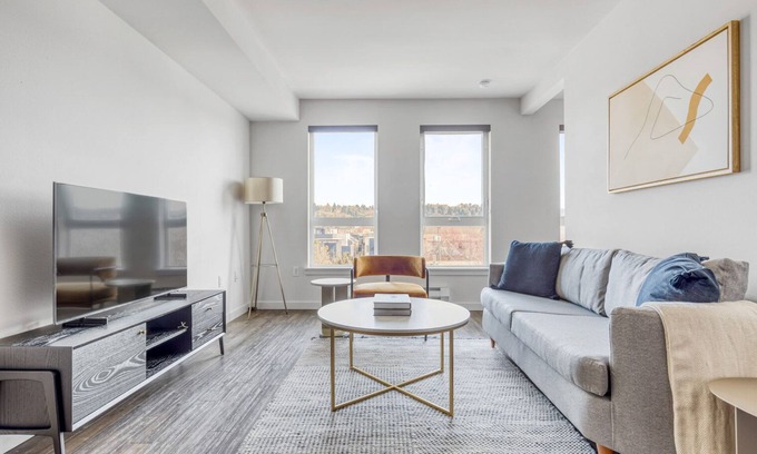 West Woodland Apartment | Amazing Ballard 1BR w/BBQ, Lounge & W/D, onsite retail, by Blueground