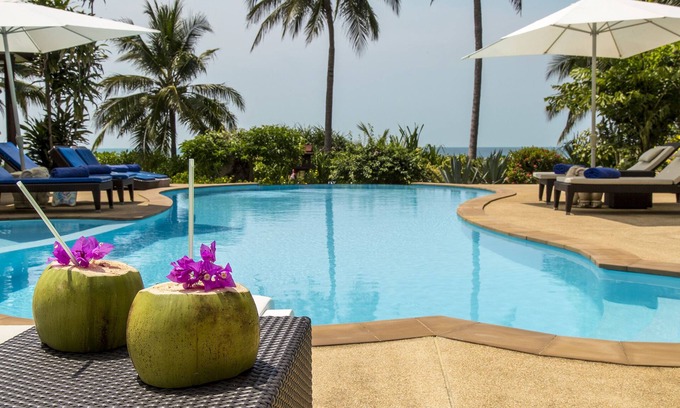 Thong Krut Villa | Amazing Beachfront 4BRM Villa with pool