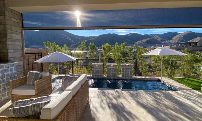 Eagle Ridge North House | AMAZING brand new home! Hiking trails right outside your front door!