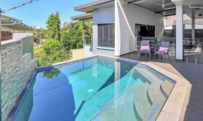 Stuart Park House | Amazing city views in this 3 bedroom home with stunning plunge pool