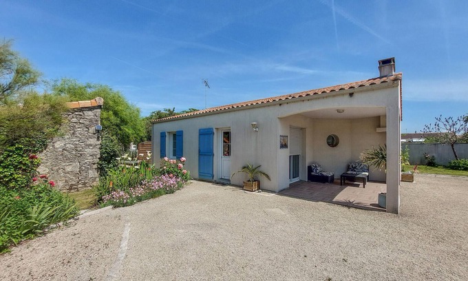 Saint-Michel-en-l'Herm House | Amazing home in Saint Michel en l'Herm