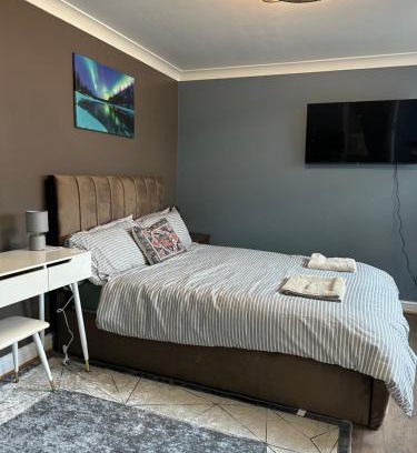 William Morris Apartment | Amazing Ground Floor one bedroom apartment Forest Road