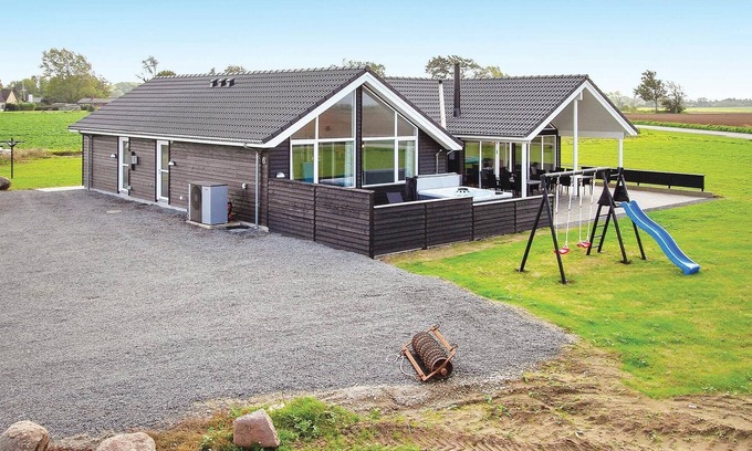 Bogense House | Amazing home in Bogense with sauna