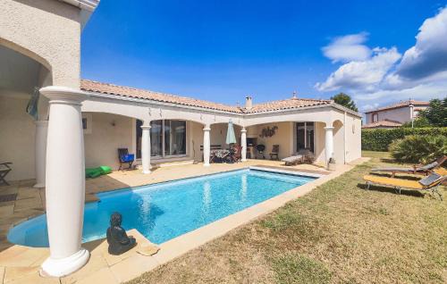 Creissan House | Amazing Home In Creissan