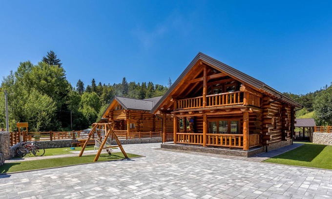 Sarsoni House | Amazing home in Fuzine with sauna