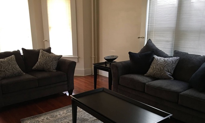 Trenton House | Amazing home in historic Berkeley Square