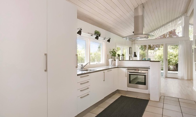 Hornbaek House | Amazing home in Hornbæk with ethernet internet