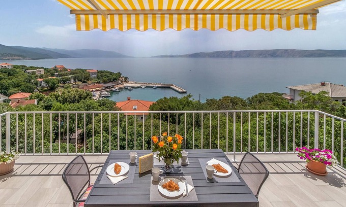 Povile House | Amazing home in Novi Vinodolski