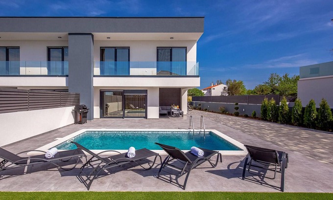 Zaton House | Amazing home in Nin with sauna