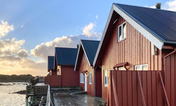 Offersøy House | Amazing home in Offersøy with sauna